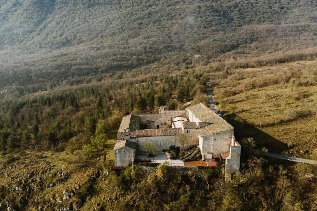 Monastero Fortezza Di Santo Spirito Hotel Fossa Exterior photo